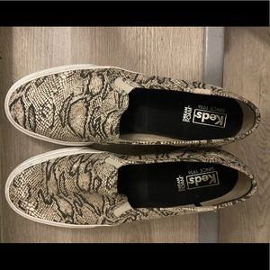 Snake print Keds